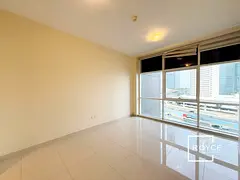 Skyline Luxury | Spacious 3-Bed Unit | Duja Tower