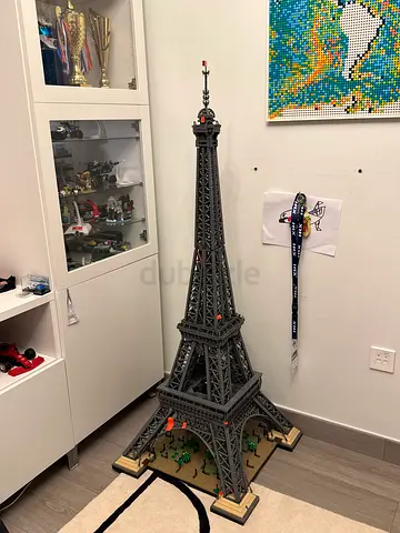 Lego Eiffel Tower 10307 - built