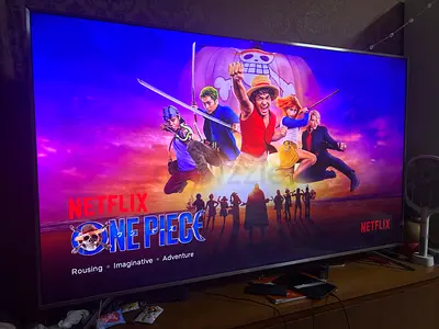 75  LED Smart TV in good working condition hiscenxe