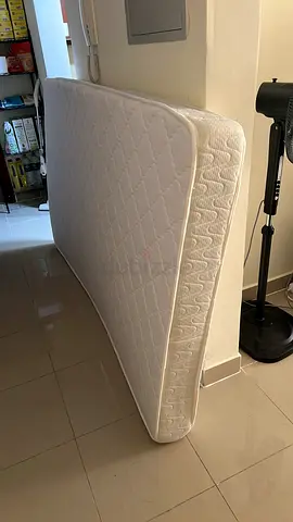 Single/Small Double Mattress in Good Condition size 120X200cm.