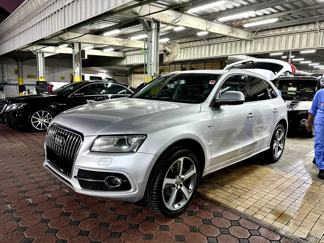 Audi Q5 2015 — photo 1 of 10
