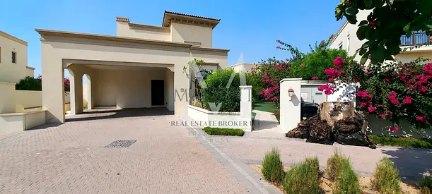 Modern 5 Bedroom Townhouse with Maid Room and Private Garden