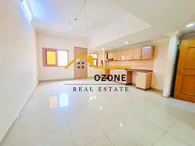FAMILY BUILDING ~ WALKABLE TO SCHOOLS ~ HUGE SIZE STUDIO