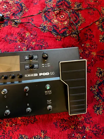 Line 6 POD GO Multi-Effects Guitar Processor - Good Working Condition