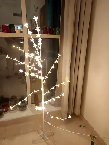 LED Decorative Flower Tree Light (Standing) - White, Good Condition