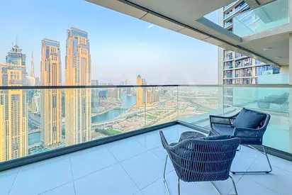 STUNNING CANAL VIEW| SPACIOUS BALCONY | PRIME AREA