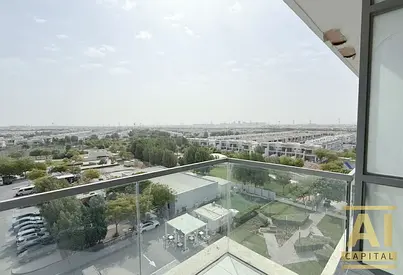 Studio Unit | Fitted Kitchen | Huge Balacony