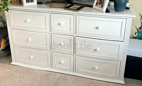 White 9-Drawer Dresser / Chest - Good Condition