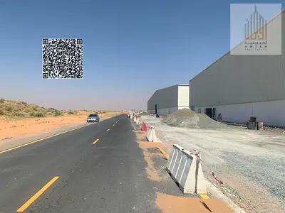 مستودع صناعي مميز للإيجار في أم القيوين – 91,763 قدم مربع موقع استراتيجي بالقرب من المنطقة الحرة مثالي للشركات الكبرى والعمليات واسعة النطاق