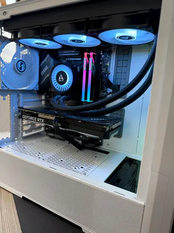 Ryzen 5 9600X RTX 4070 Super 32GB DDR5 Gaming PC