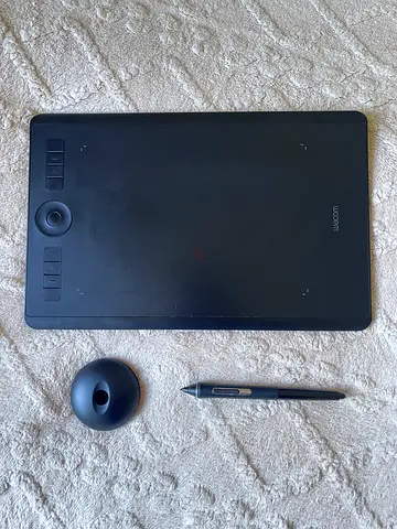 Wacom Intuos Pro Medium (PTH-660)