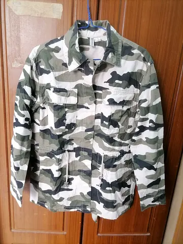 Camouflage Military-Style Lightweight Jacket - Size M