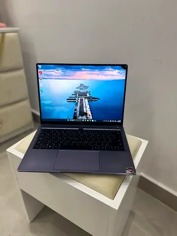 Huawei Matebook 14 Huawei AMD Ryzen 7 Radeon Graphics Card 16 GB Ram 512 GB SSD