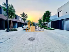 Single Row 3BR / Ready to Move / Semi Corner unit / robinia Massar