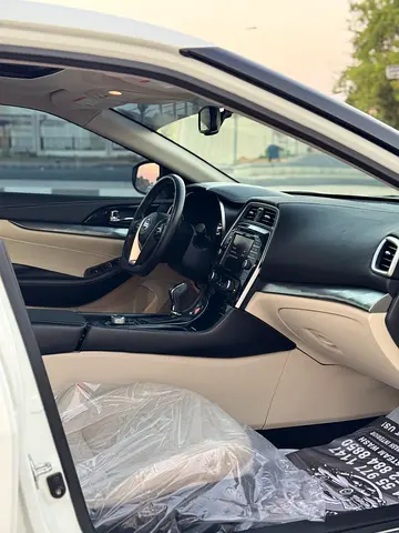 2022 Nissan MAXIMA 照片 9