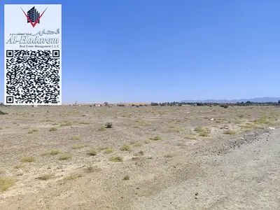 قطعة أرض سكنية للبيع في عجمان - المنامة 9، على الطريق المعبد.