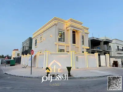 For sale: Classic design villa, corner location on two streets, two floors and a roof, price includ