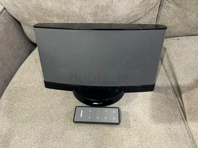 Bose SoundDock Series 2 Digital Music system with Bluetooth, Auxilliary  with Remote Control.