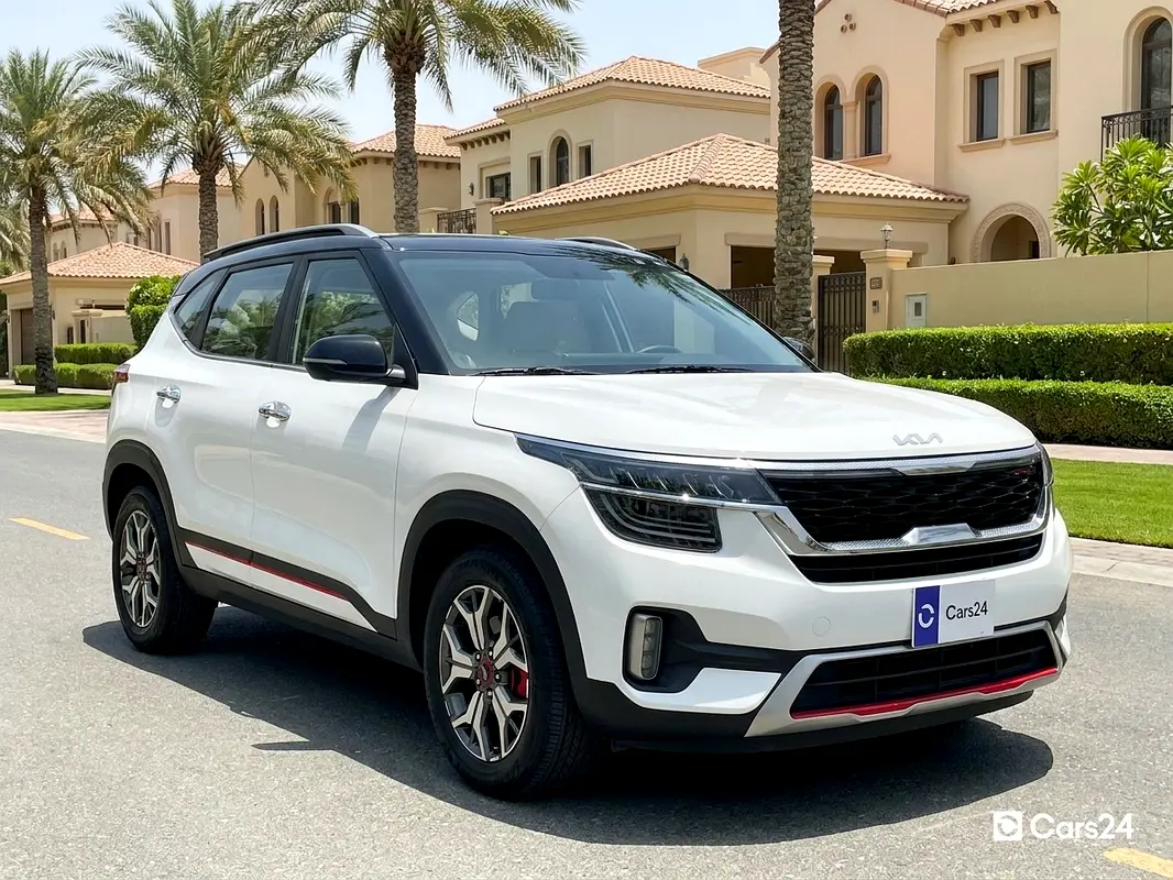 Kia Seltos 2023 — photo 1 of 13