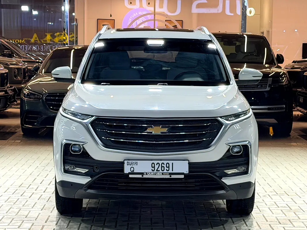 Chevrolet Captiva 2022 — photo 1 of 13