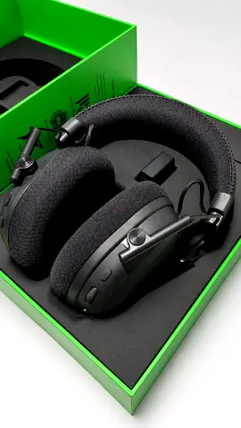 Razer Over-Ear Wireless Gaming Headset - Excellent Condition