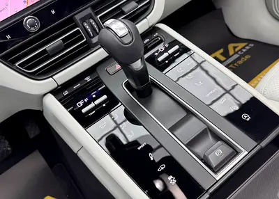 2025 Porsche MACAN 照片 10
