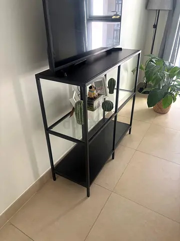 Glass shelving unit