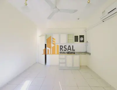 Specious Studio/Open Kitchen/Family Building/Near Fakhar Pakistan Resturtant