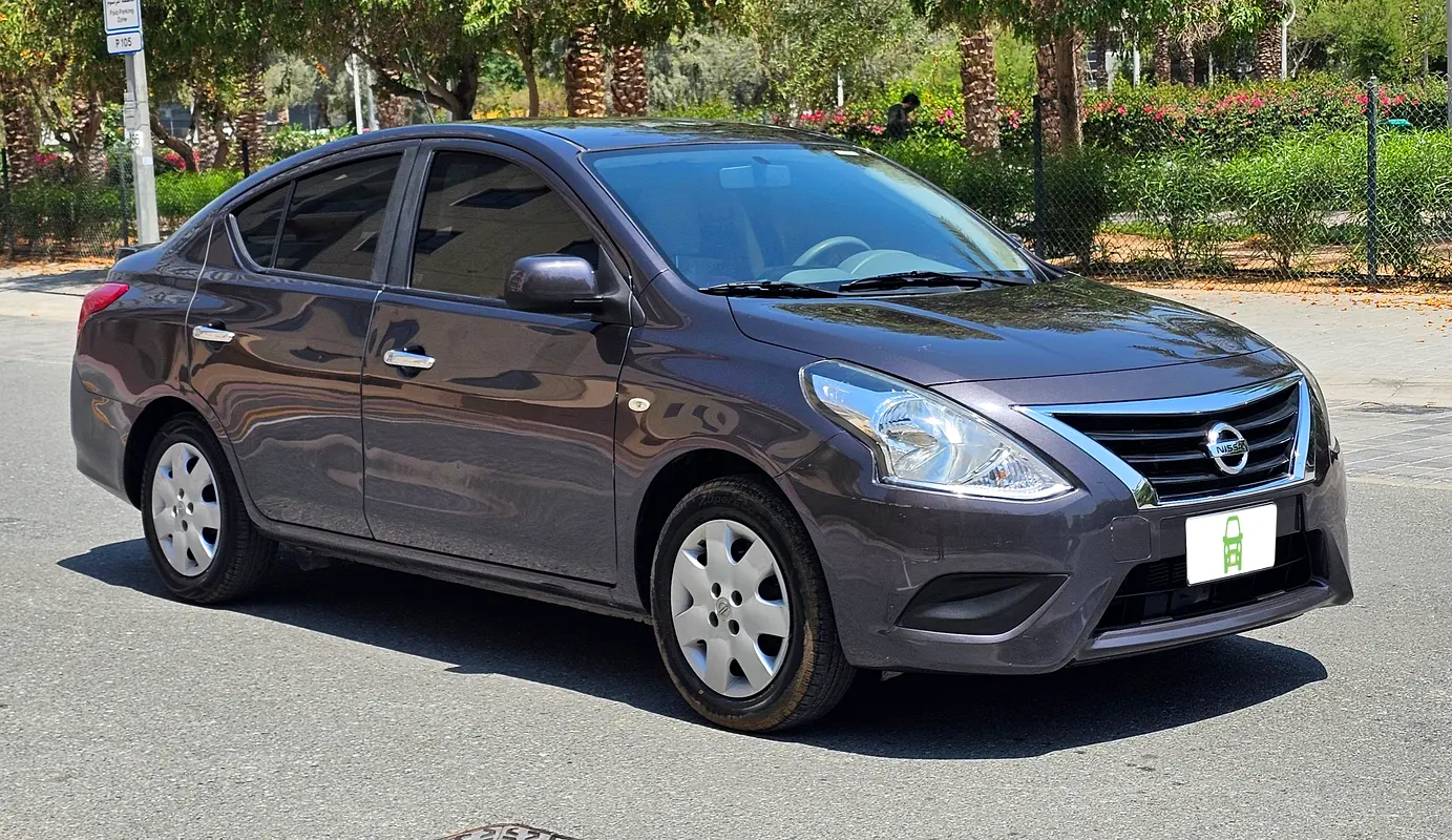 Nissan Sunny 2023 — photo 1 of 12
