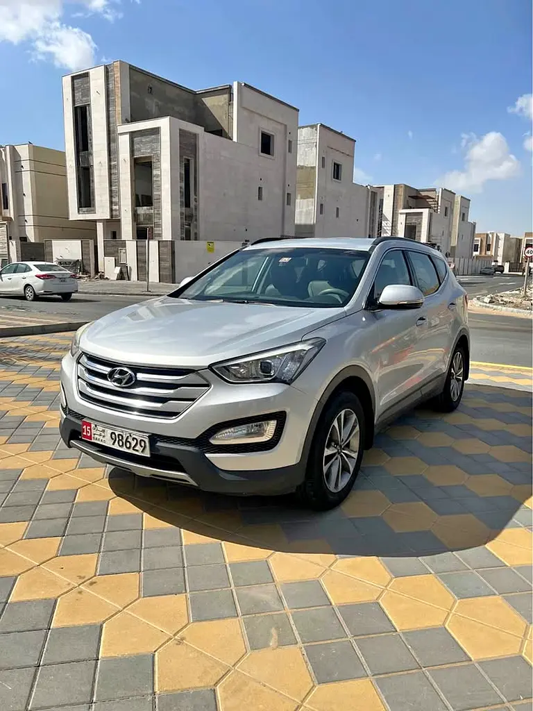 Hyundai Santa Fe 2015 — photo 1 of 9
