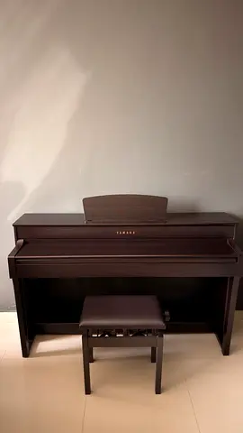 Yamaha CLP635 Digital Piano with Bench - Dark Rose Wood Finish