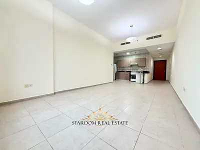 شقة بغرفة نوم واحدة | برج القصر 2 | شرفة وإطلالات على المدينة