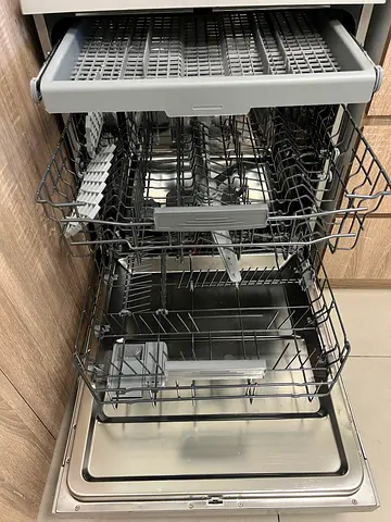 Used Built-in Stainless Steel Dishwasher in Good Working Condition