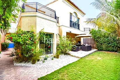 Quiet Location | Close to pool | Vacant Soon