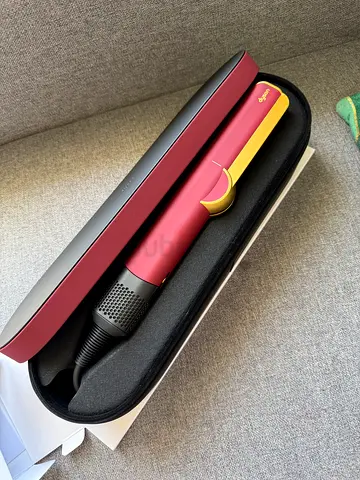 Dyson Airstrait Red Velvet/Gold – Excellent Condition