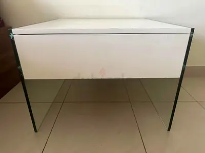 Center table and side table