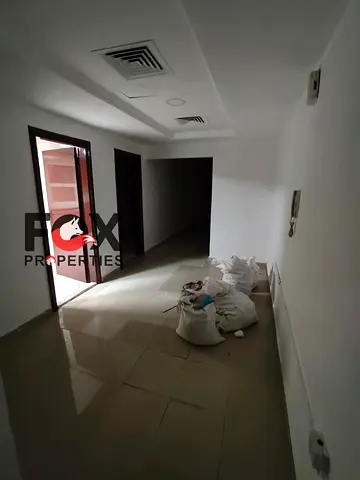 غرفة وصالة للإيجار السنوي في أبراج الهورايزون الراشدية 2 بلكونة 2 حمام خزائن حائط موقع مميز بسعر 36000 درهم