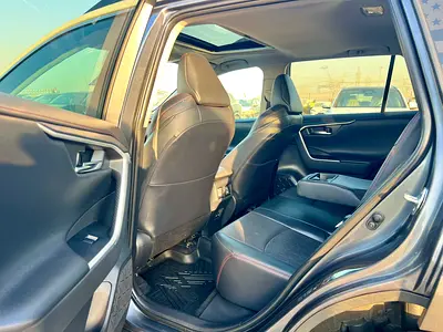 صورة 9 لـ 2021 Toyota RAV 4