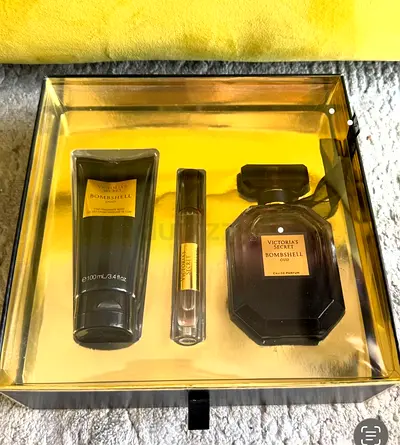 Victoria’s Secret Bombshell Oud Perfume