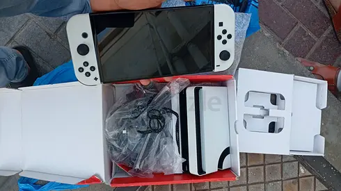 Nintendo Switch Oled With box