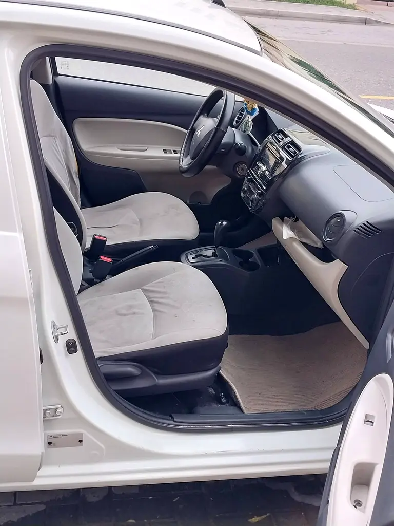 Mitsubishi Mirage 2014 — photo 1 of 7