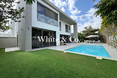 Upgraded |Villa with Pool |Appliances Only
