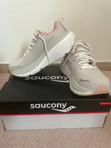 Saucony Hurricane 25 Womens Running Shoes - Light Grey/Pink, Size 40