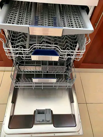 Siemens iq500 Dishwasher latest model three racks wifi technology