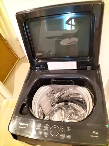 Hisense 9kg Top Load Washing Machine — Great Condition Brand New!