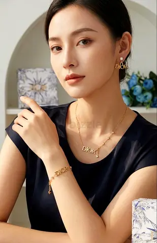 DIOR Chain Links with Stone Set