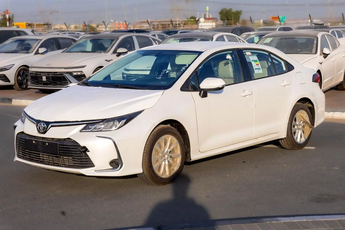 Toyota Corolla 2026 — photo 1 of 14