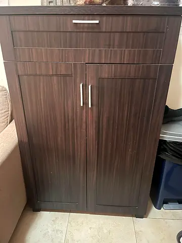 Compact Wooden Storage Cabinet with Drawer and Double Doors