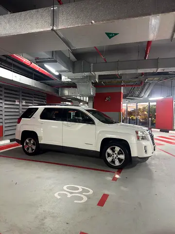 GMC Terrain SLE 2014 - GCC Specs - Well Maintained