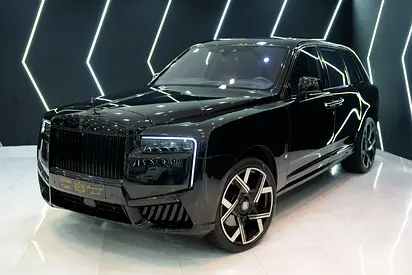 2019 Cullinan Black Badge Kit, FACELIFT, Viewing Suite, Executive Rear-Seat w/ Entertainment!!